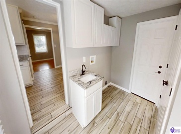 Indian Hills Drive, Elizabethtown, Kentucky 42701, ,2 BathroomsBathrooms,For Sale,Indian Hills Drive,HK24002801