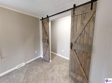 Indian Hills Drive, Elizabethtown, Kentucky 42701, ,2 BathroomsBathrooms,For Sale,Indian Hills Drive,HK24002801