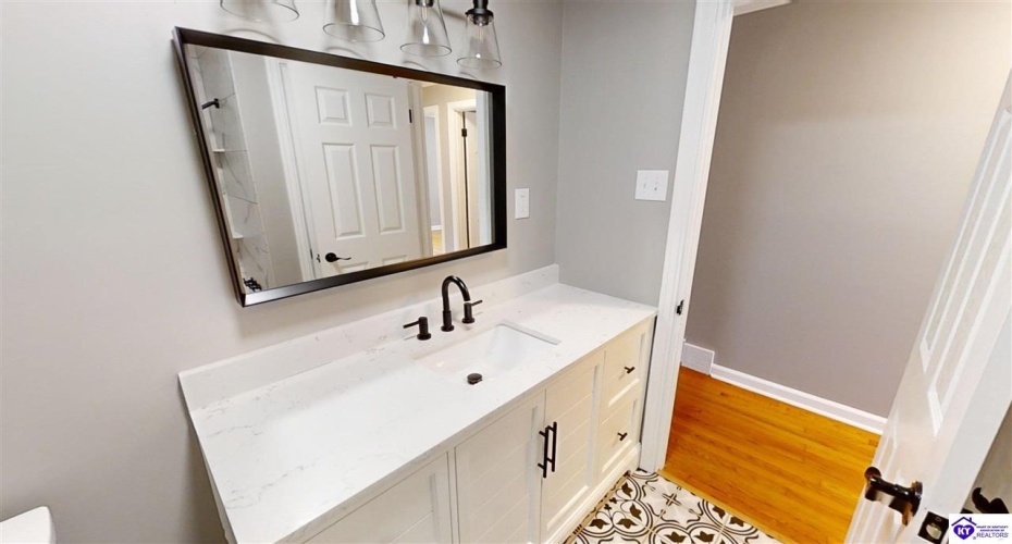 Indian Hills Drive, Elizabethtown, Kentucky 42701, ,2 BathroomsBathrooms,For Sale,Indian Hills Drive,HK24002801