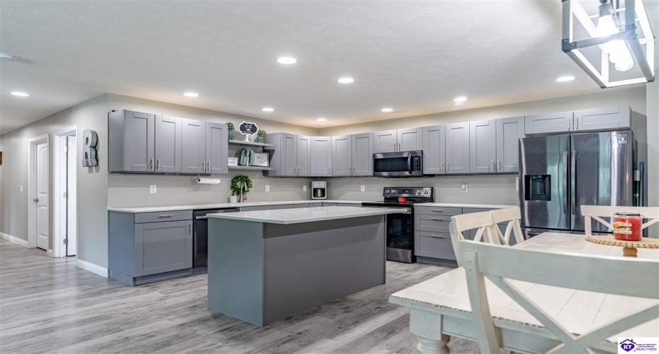 Wright Clark Cemetery Road, Cecilia, Kentucky 42724, ,5 BathroomsBathrooms,For Sale,Wright Clark Cemetery Road,HK24002803