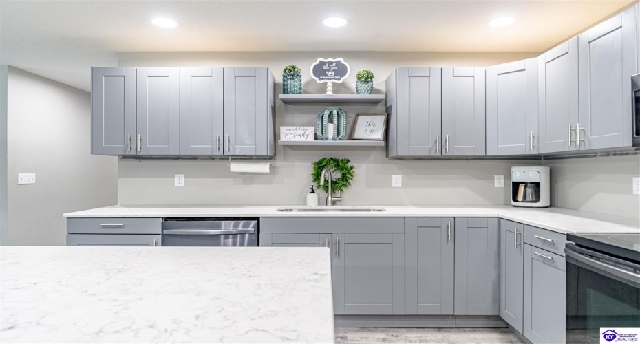 Wright Clark Cemetery Road, Cecilia, Kentucky 42724, ,5 BathroomsBathrooms,For Sale,Wright Clark Cemetery Road,HK24002803