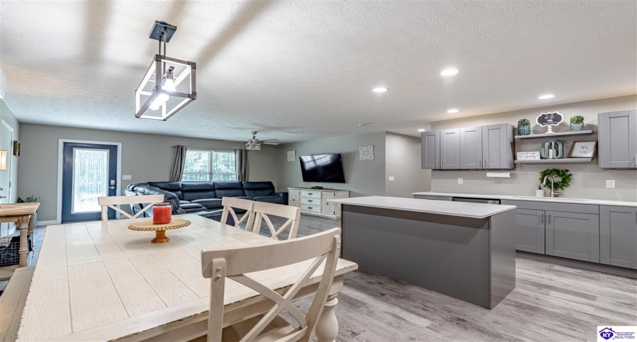 Wright Clark Cemetery Road, Cecilia, Kentucky 42724, ,5 BathroomsBathrooms,For Sale,Wright Clark Cemetery Road,HK24002803