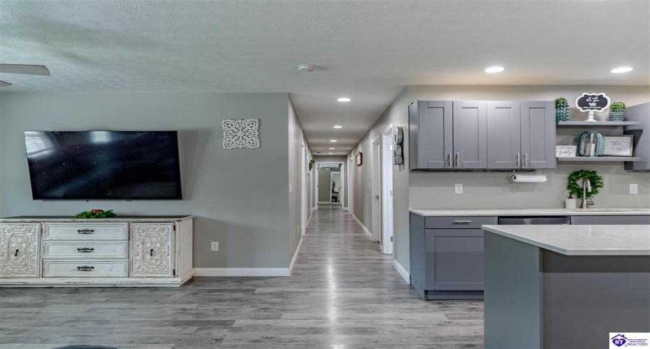 Wright Clark Cemetery Road, Cecilia, Kentucky 42724, ,5 BathroomsBathrooms,For Sale,Wright Clark Cemetery Road,HK24002803