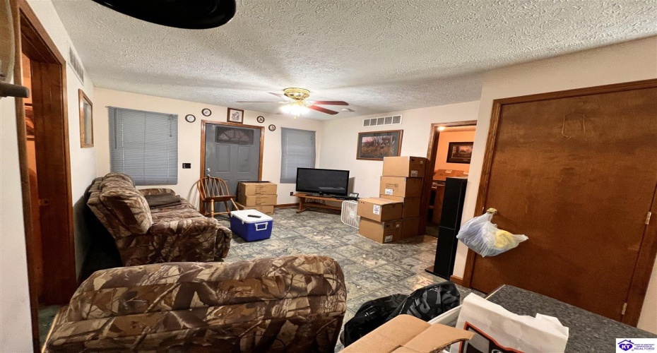 Sunnydale Road, Hartford, Kentucky 42347-0000, ,1 BathroomBathrooms,For Sale,Sunnydale Road,HK24002805