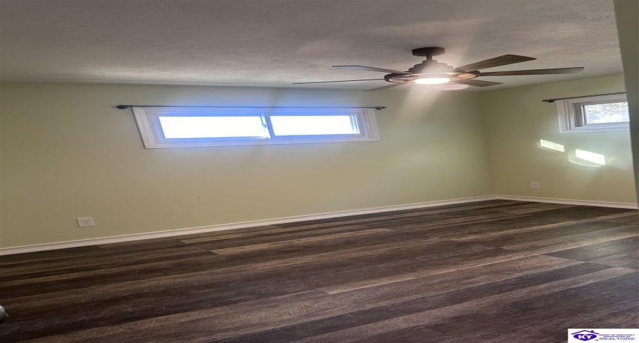 Pine Ridge Drive, Brandenburg, Kentucky 40108, ,2 BathroomsBathrooms,For Sale,Pine Ridge Drive,HK24000337