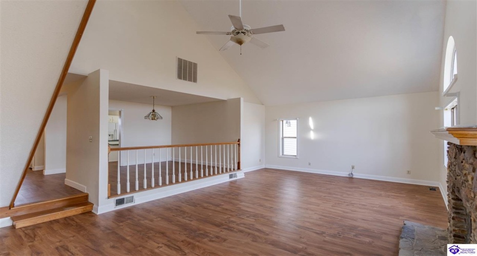 Anneta Road, Leitchfield, Kentucky 42754, ,2 BathroomsBathrooms,For Sale,Anneta Road,HK24002858