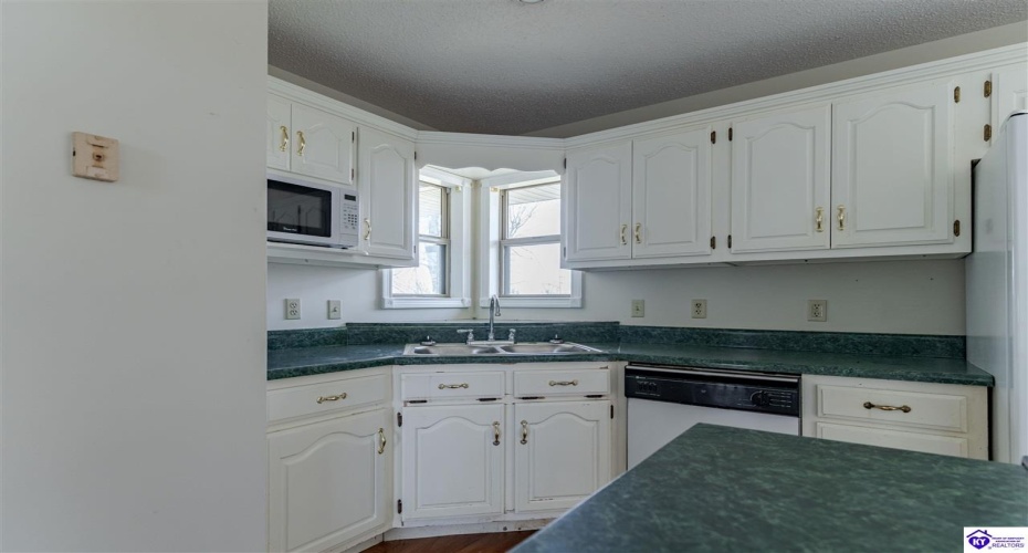 Anneta Road, Leitchfield, Kentucky 42754, ,2 BathroomsBathrooms,For Sale,Anneta Road,HK24002858