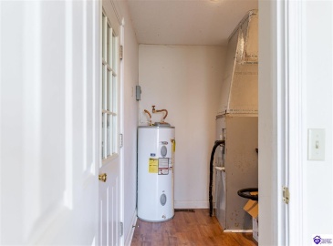 Anneta Road, Leitchfield, Kentucky 42754, ,2 BathroomsBathrooms,For Sale,Anneta Road,HK24002858