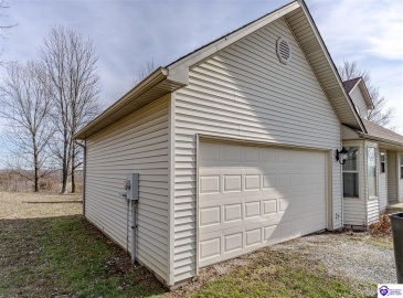 Anneta Road, Leitchfield, Kentucky 42754, ,2 BathroomsBathrooms,For Sale,Anneta Road,HK24002858