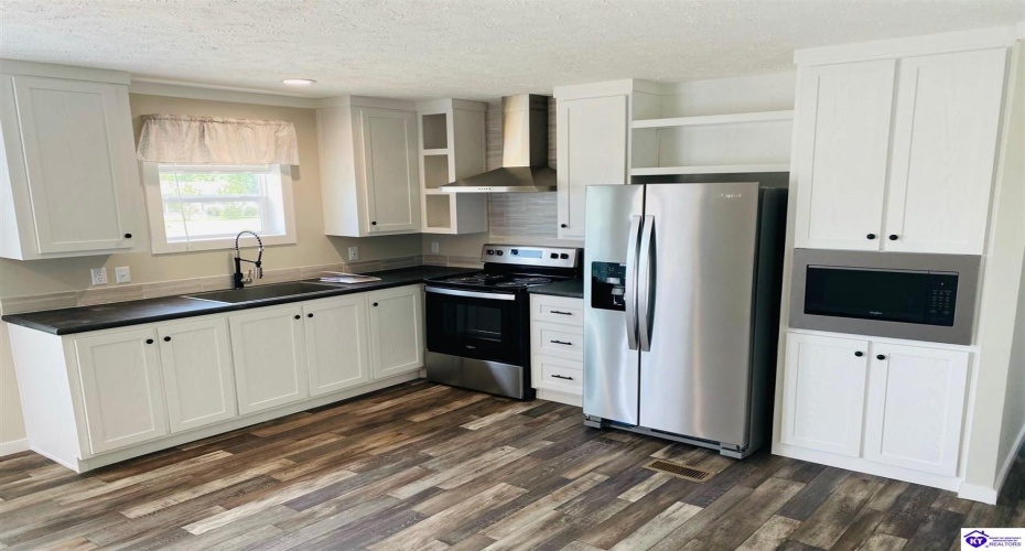 Freedom School Road, Leitchfield, Kentucky 42754, ,1 BathroomBathrooms,For Sale,Freedom School Road,HK24002874