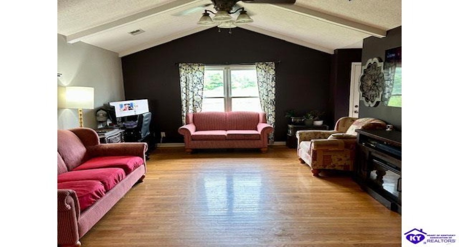 Indian Trail, Bardstown, Kentucky 40004, ,2 BathroomsBathrooms,For Sale,Indian Trail,HK24002901