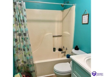 Indian Trail, Bardstown, Kentucky 40004, ,2 BathroomsBathrooms,For Sale,Indian Trail,HK24002901