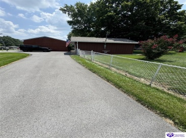 Highland Drive, Radcliff, Kentucky 40159, ,2 BathroomsBathrooms,For Sale,Highland Drive,HK24002903