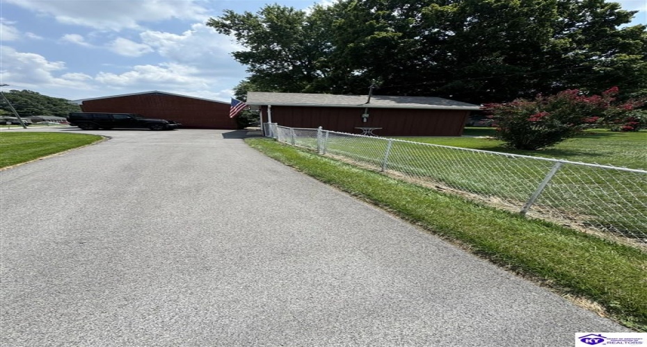 Highland Drive, Radcliff, Kentucky 40159, ,2 BathroomsBathrooms,For Sale,Highland Drive,HK24002903