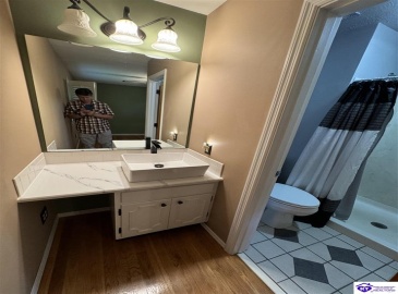 Highland Drive, Radcliff, Kentucky 40159, ,2 BathroomsBathrooms,For Sale,Highland Drive,HK24002903