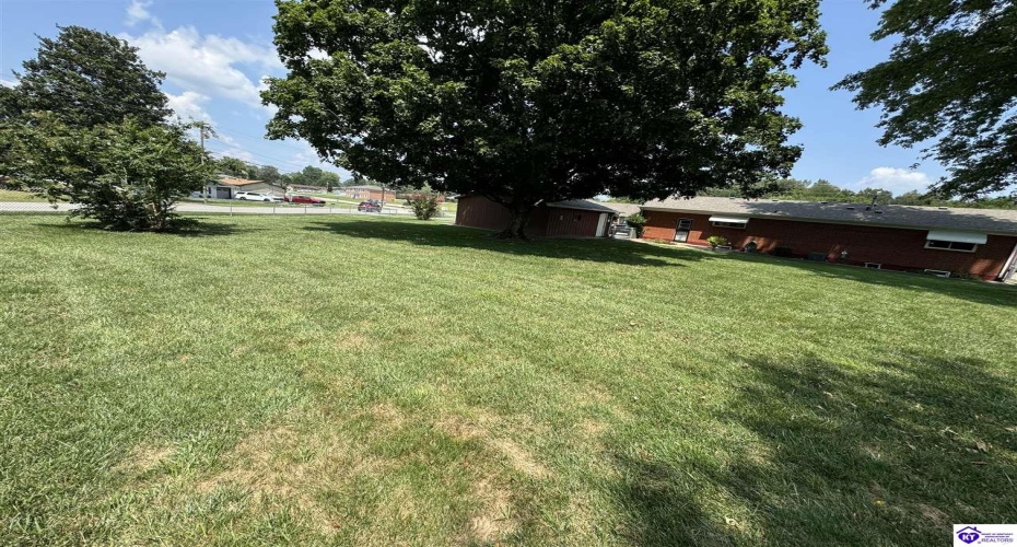 Highland Drive, Radcliff, Kentucky 40159, ,2 BathroomsBathrooms,For Sale,Highland Drive,HK24002903