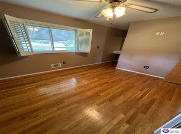 Highland Drive, Radcliff, Kentucky 40159, ,2 BathroomsBathrooms,For Sale,Highland Drive,HK24002903