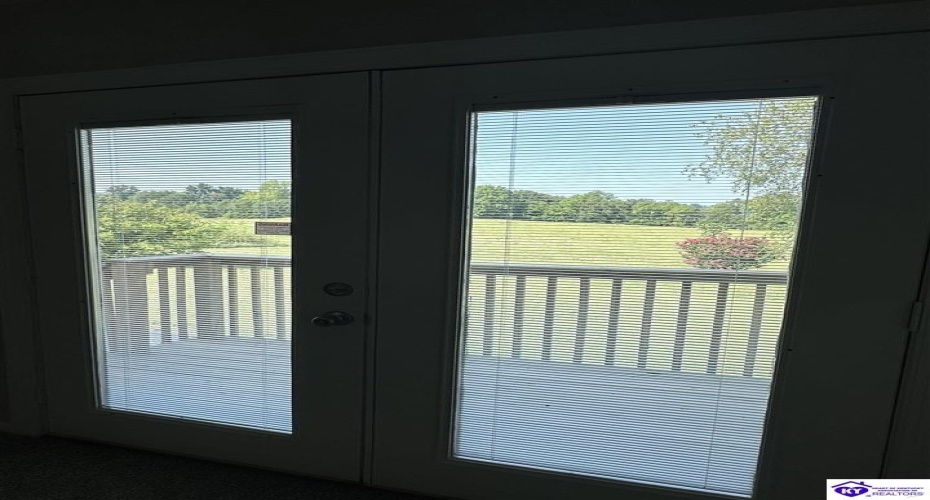 Midway Road, Brandenburg, Kentucky 40108, ,2 BathroomsBathrooms,For Sale,Midway Road,HK24002914