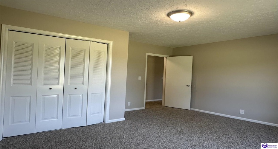 Midway Road, Brandenburg, Kentucky 40108, ,2 BathroomsBathrooms,For Sale,Midway Road,HK24002914