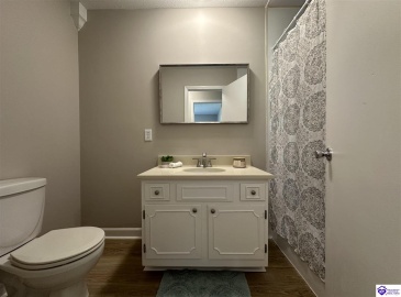 Midway Road, Brandenburg, Kentucky 40108, ,2 BathroomsBathrooms,For Sale,Midway Road,HK24002914