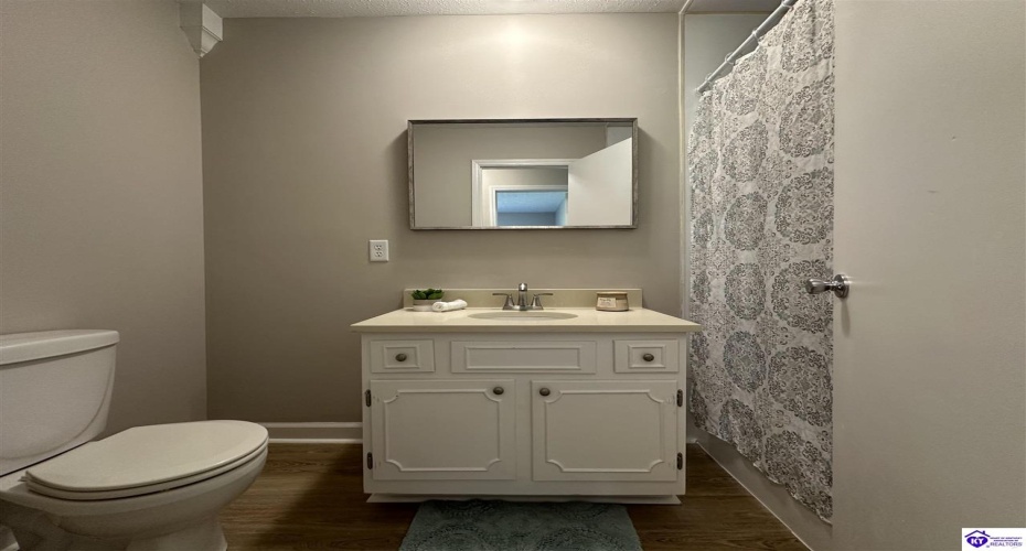 Midway Road, Brandenburg, Kentucky 40108, ,2 BathroomsBathrooms,For Sale,Midway Road,HK24002914