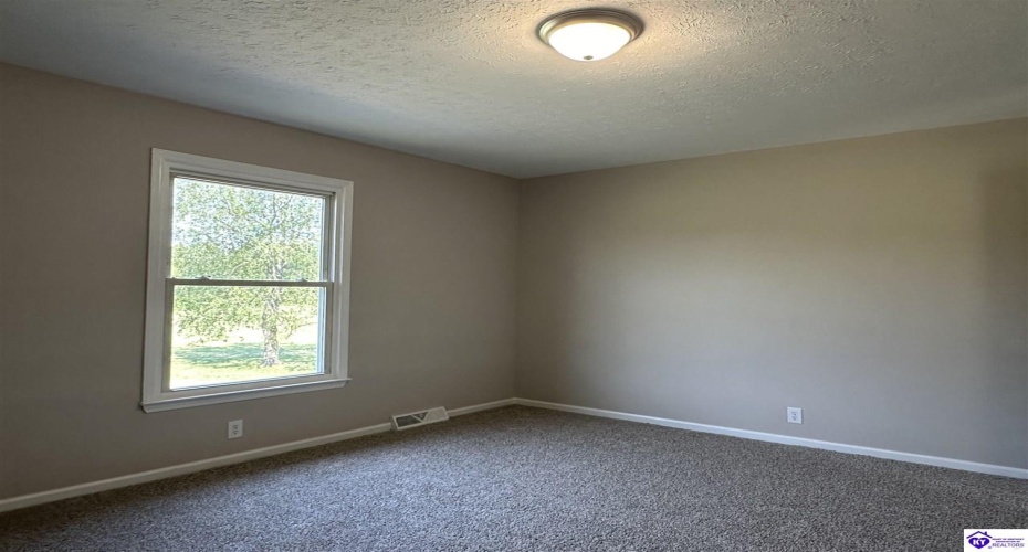 Midway Road, Brandenburg, Kentucky 40108, ,2 BathroomsBathrooms,For Sale,Midway Road,HK24002914