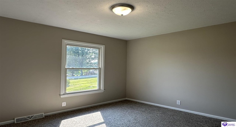 Midway Road, Brandenburg, Kentucky 40108, ,2 BathroomsBathrooms,For Sale,Midway Road,HK24002914