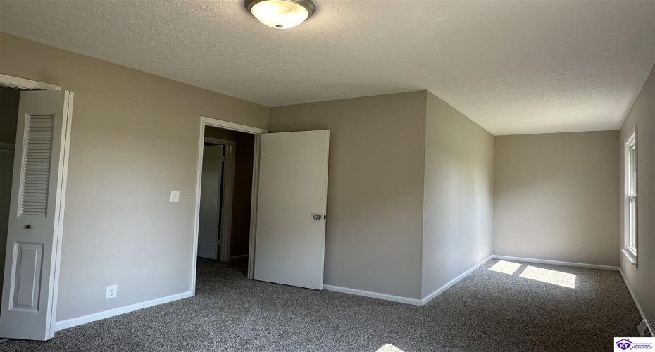 Midway Road, Brandenburg, Kentucky 40108, ,2 BathroomsBathrooms,For Sale,Midway Road,HK24002914