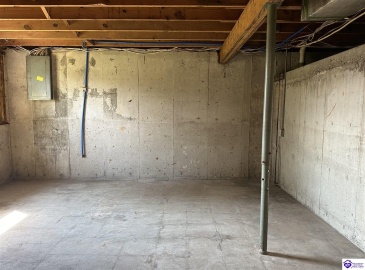 Midway Road, Brandenburg, Kentucky 40108, ,2 BathroomsBathrooms,For Sale,Midway Road,HK24002914