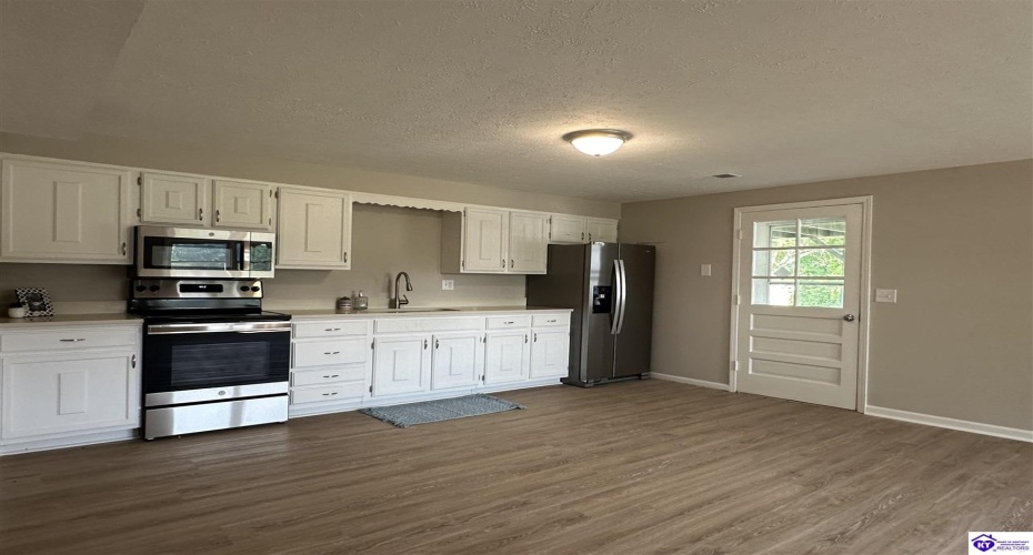 Midway Road, Brandenburg, Kentucky 40108, ,2 BathroomsBathrooms,For Sale,Midway Road,HK24002914