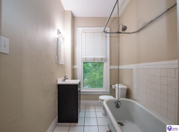 Vernon Avenue, Louisville, Kentucky 40206, 1 Bedroom Bedrooms, ,For Sale,Vernon Avenue,HK24002932