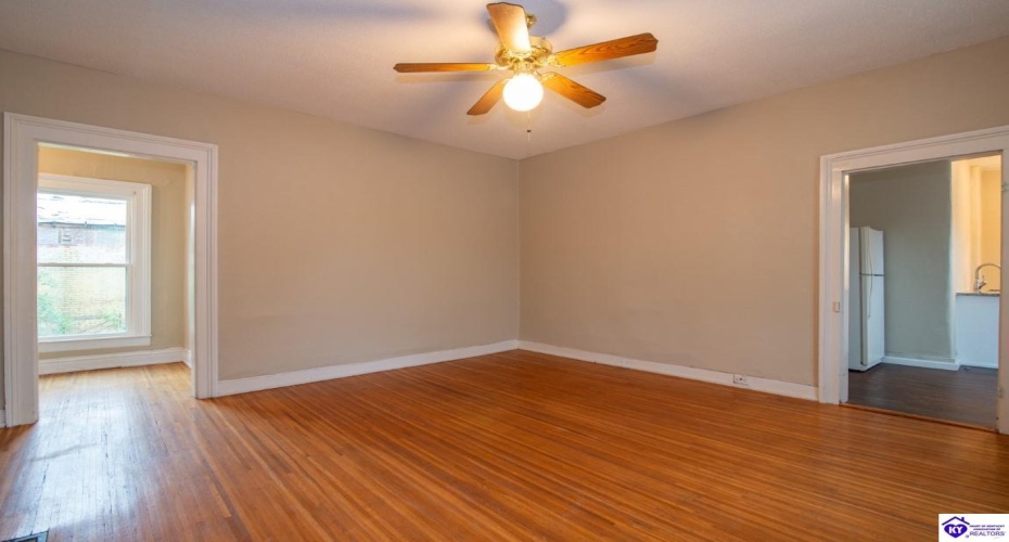 Vernon Avenue, Louisville, Kentucky 40206, 1 Bedroom Bedrooms, ,For Sale,Vernon Avenue,HK24002932