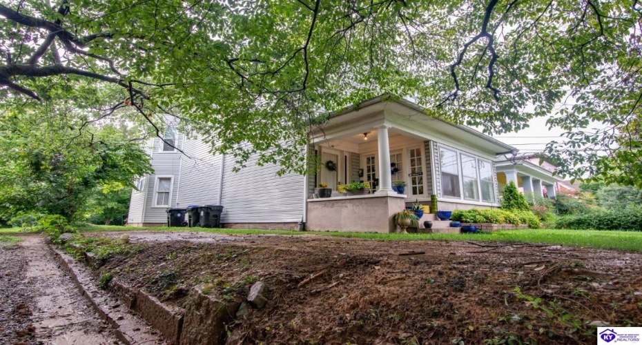 Vernon Avenue, Louisville, Kentucky 40206, 1 Bedroom Bedrooms, ,For Sale,Vernon Avenue,HK24002932