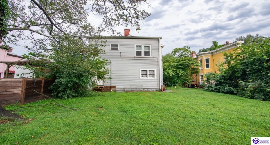 Vernon Avenue, Louisville, Kentucky 40206, 1 Bedroom Bedrooms, ,For Sale,Vernon Avenue,HK24002932