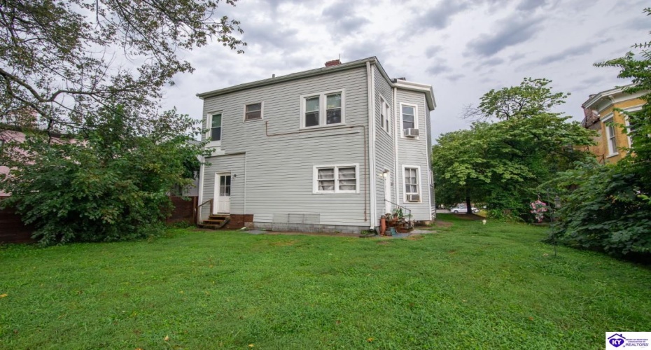 Vernon Avenue, Louisville, Kentucky 40206, 1 Bedroom Bedrooms, ,For Sale,Vernon Avenue,HK24002932