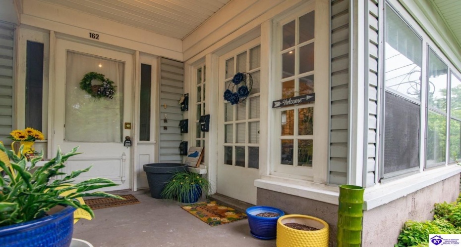 Vernon Avenue, Louisville, Kentucky 40206, 1 Bedroom Bedrooms, ,For Sale,Vernon Avenue,HK24002932