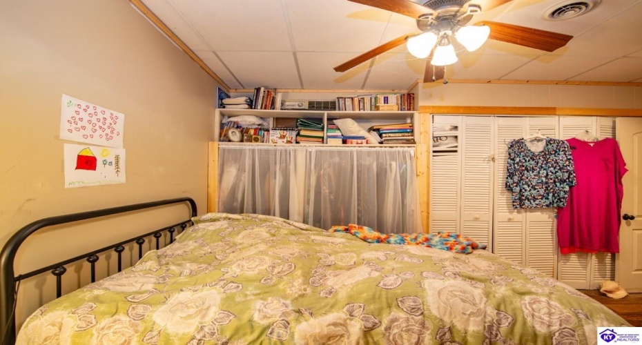 Smith Ridge Road, Campbellsville, Kentucky 42718, ,2 BathroomsBathrooms,For Sale,Smith Ridge Road,HK24002921