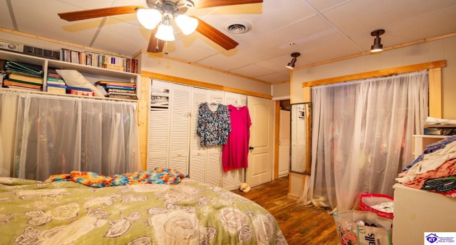 Smith Ridge Road, Campbellsville, Kentucky 42718, ,2 BathroomsBathrooms,For Sale,Smith Ridge Road,HK24002921