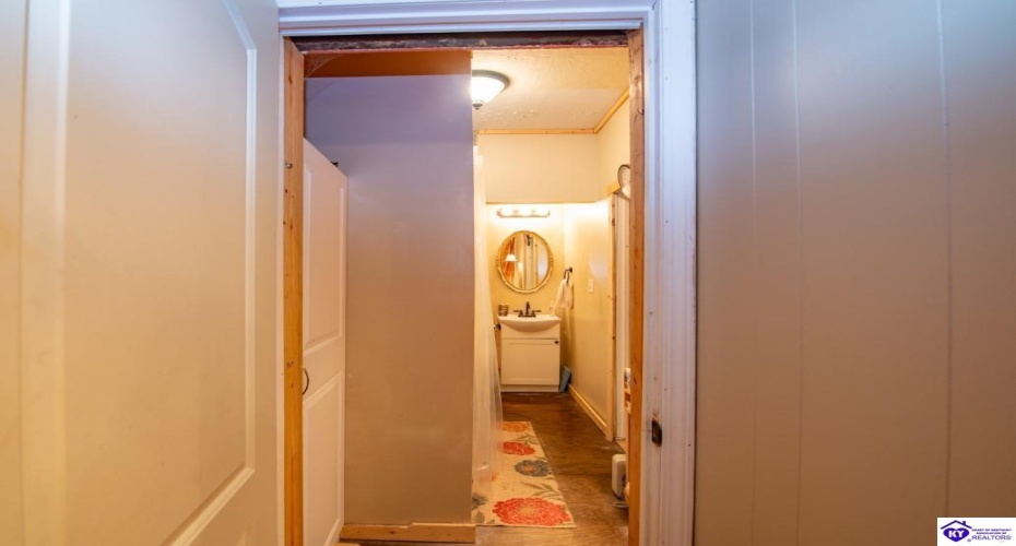 Smith Ridge Road, Campbellsville, Kentucky 42718, ,2 BathroomsBathrooms,For Sale,Smith Ridge Road,HK24002921