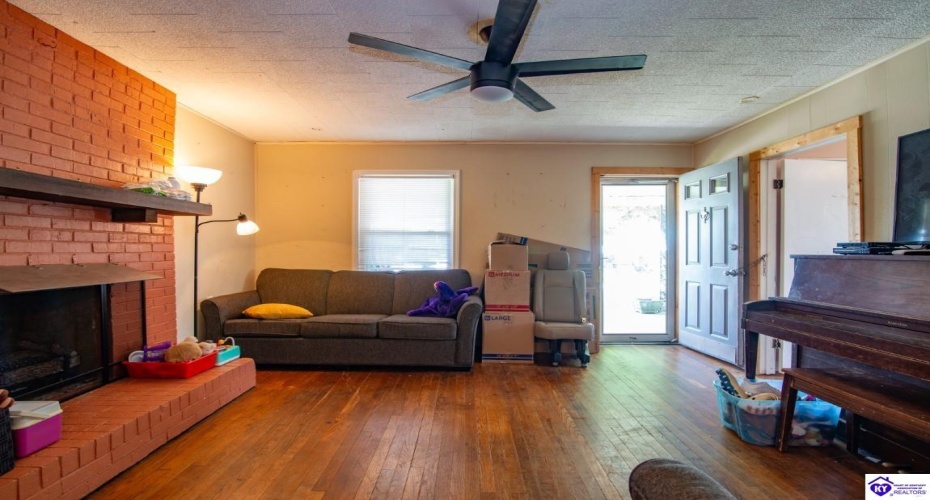 Smith Ridge Road, Campbellsville, Kentucky 42718, ,2 BathroomsBathrooms,For Sale,Smith Ridge Road,HK24002921