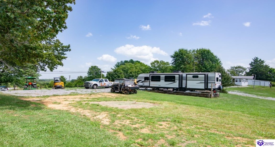 Smith Ridge Road, Campbellsville, Kentucky 42718, ,2 BathroomsBathrooms,For Sale,Smith Ridge Road,HK24002921