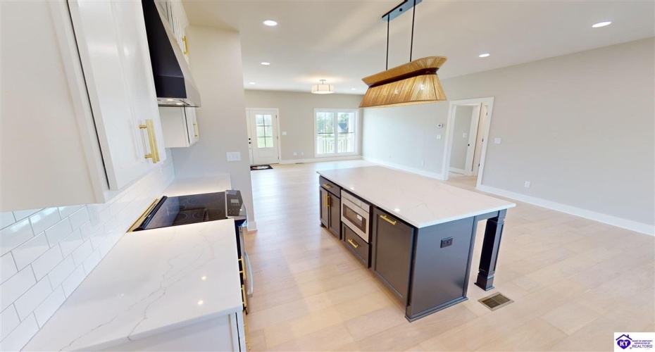 Reelfoot Drive, Elizabethtown, Kentucky 42701, ,2 BathroomsBathrooms,For Sale,Reelfoot Drive,HK24002944