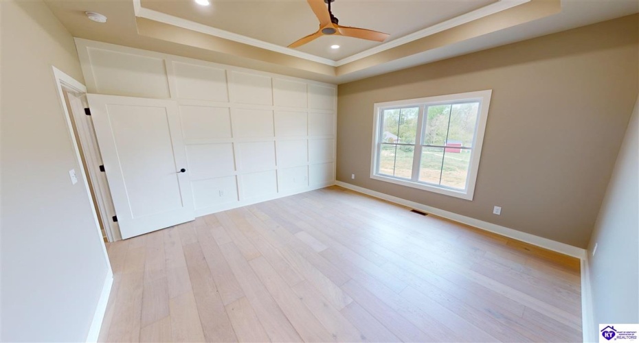 Reelfoot Drive, Elizabethtown, Kentucky 42701, ,2 BathroomsBathrooms,For Sale,Reelfoot Drive,HK24002944