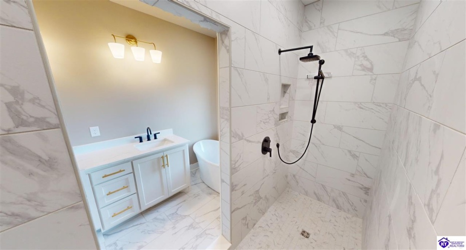 Reelfoot Drive, Elizabethtown, Kentucky 42701, ,2 BathroomsBathrooms,For Sale,Reelfoot Drive,HK24002944