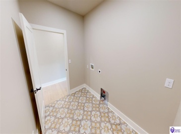 Reelfoot Drive, Elizabethtown, Kentucky 42701, ,2 BathroomsBathrooms,For Sale,Reelfoot Drive,HK24002944