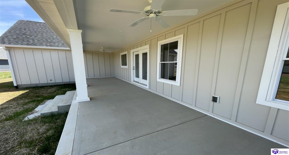 Reelfoot Drive, Elizabethtown, Kentucky 42701, ,2 BathroomsBathrooms,For Sale,Reelfoot Drive,HK24002944