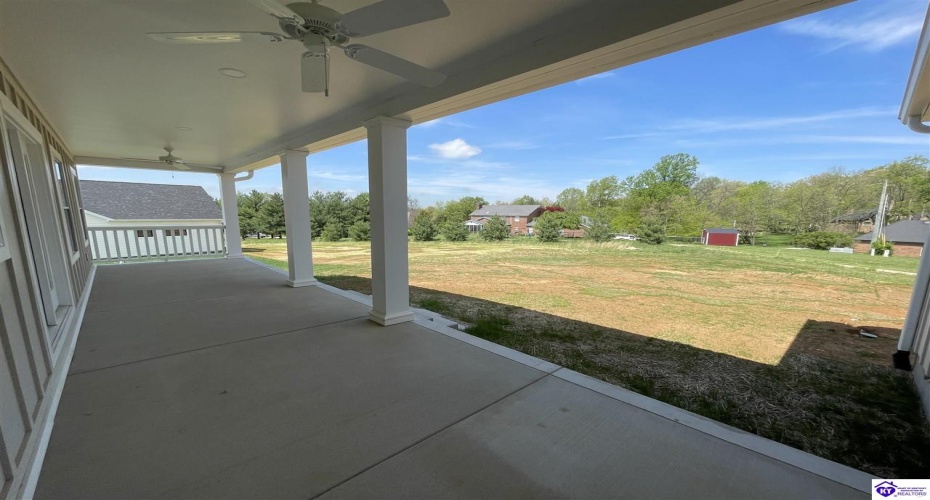 Reelfoot Drive, Elizabethtown, Kentucky 42701, ,2 BathroomsBathrooms,For Sale,Reelfoot Drive,HK24002944