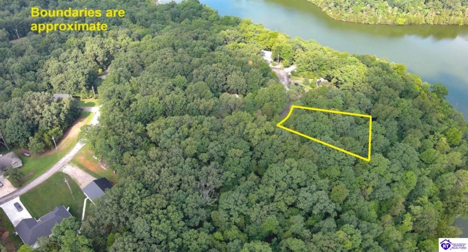 Greenbriar Court, Brandenburg, Kentucky 40108, ,For Sale,Greenbriar Court,HK24002912