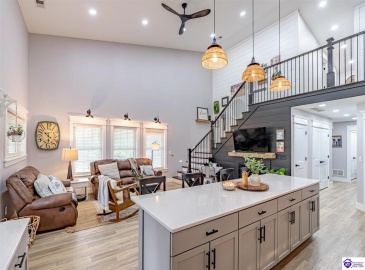 Haysville Road, Brandenburg, Kentucky 40108, ,3 BathroomsBathrooms,For Sale,Haysville Road,HK24002958