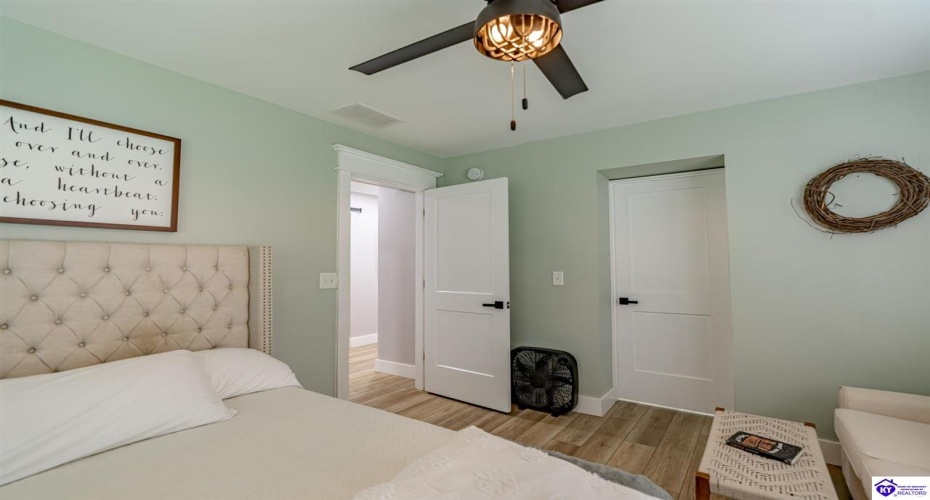 Haysville Road, Brandenburg, Kentucky 40108, ,3 BathroomsBathrooms,For Sale,Haysville Road,HK24002958